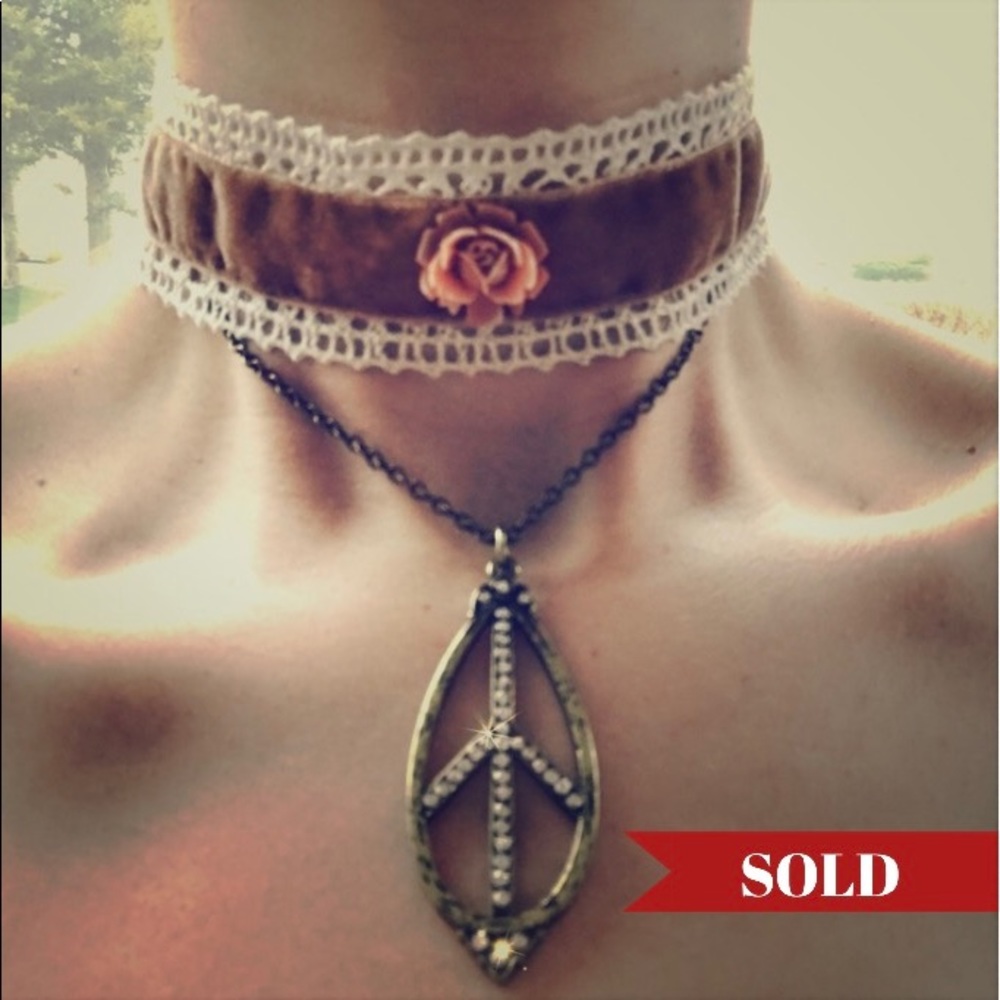 Crochet Peace Choker